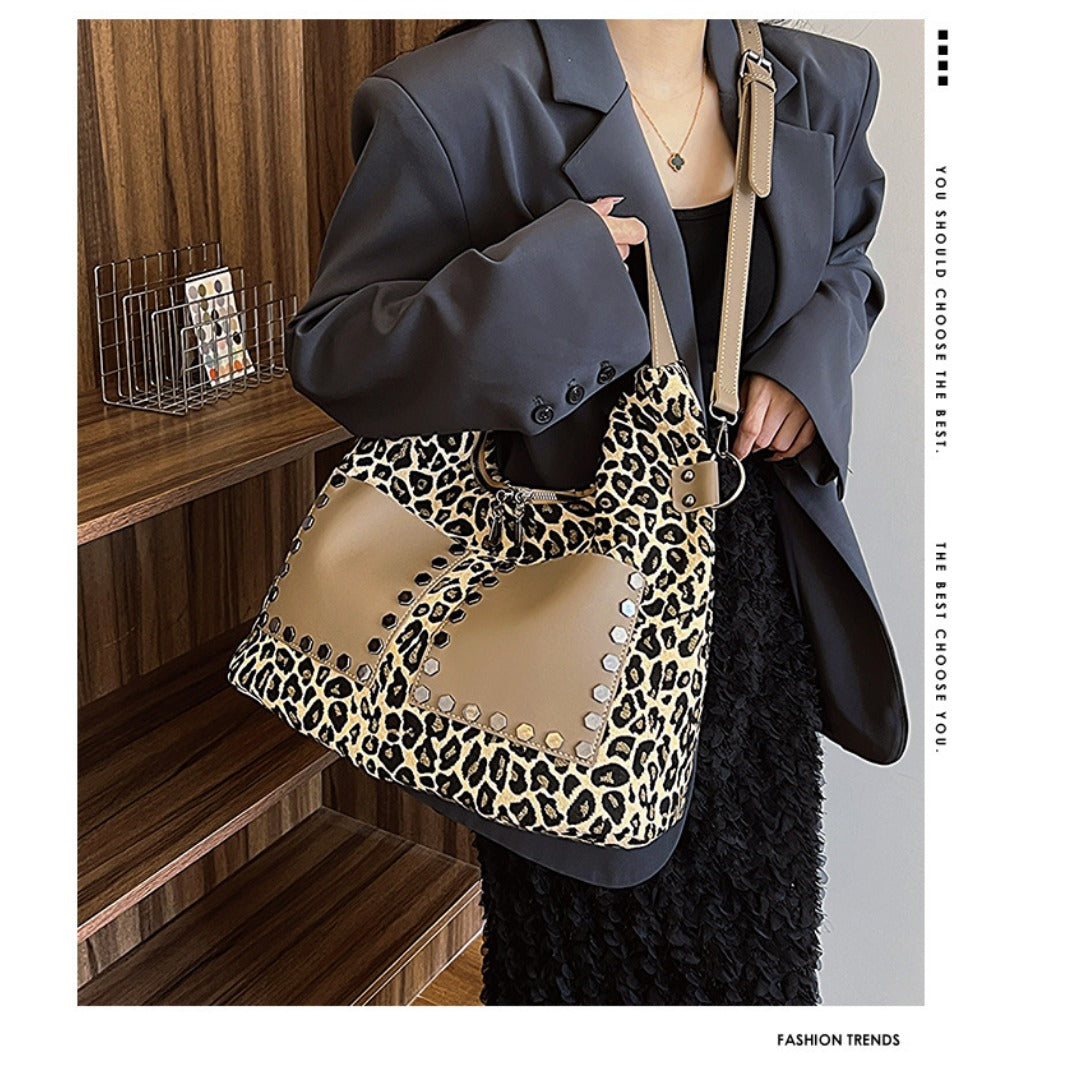 Ladies leopard print large capacity tote bag with crossbody strap